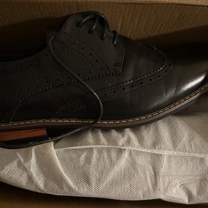 Men’s dress shoes